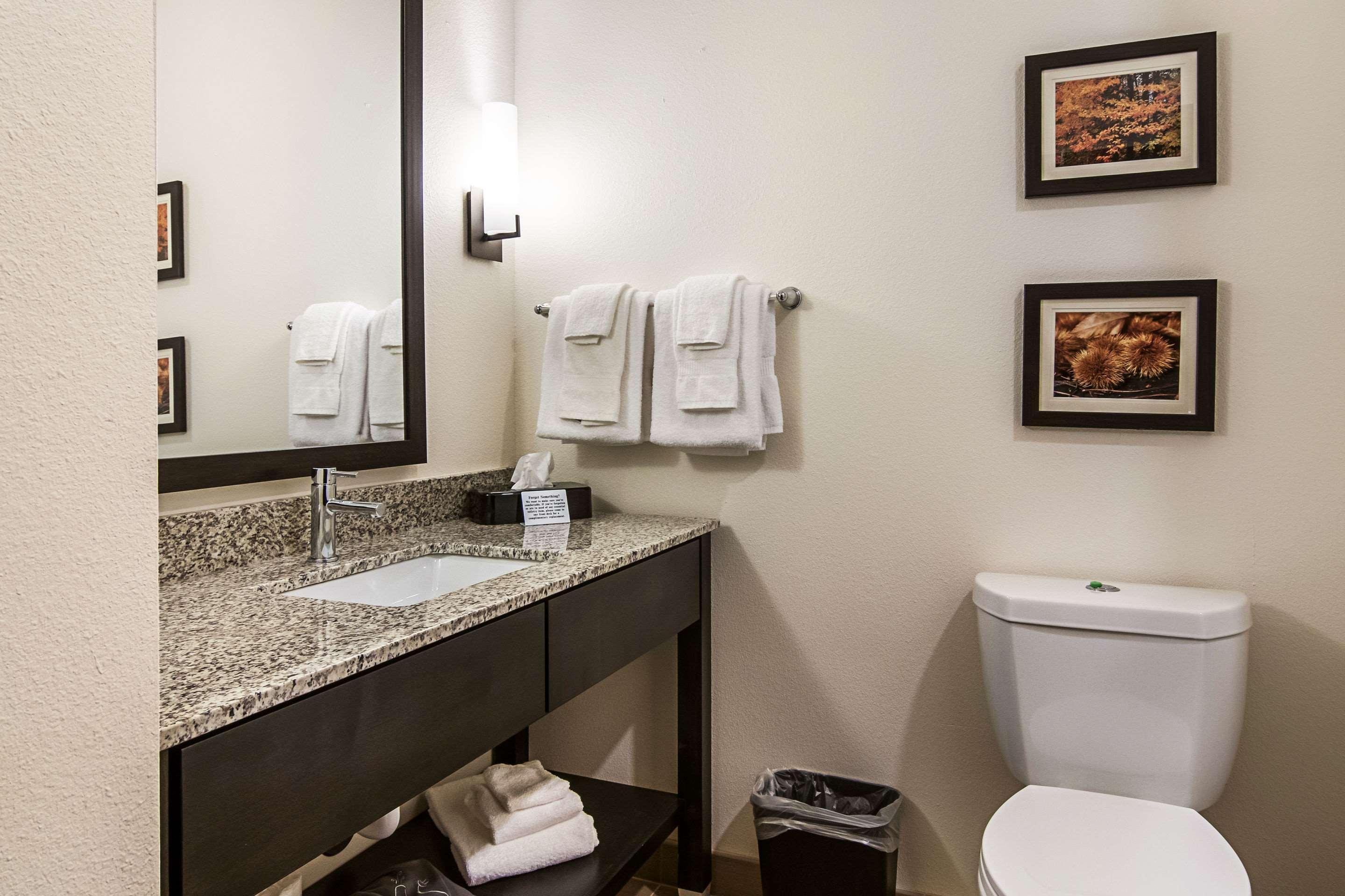 Comfort Suites Wooster Near University Campus Eksteriør bilde
